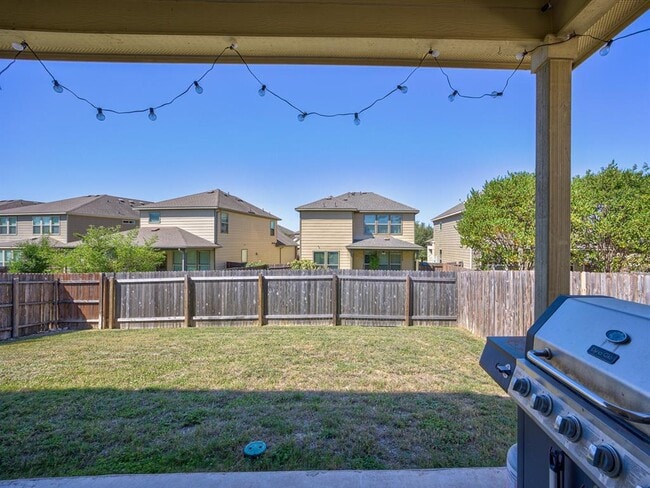 Building Photo - 9928 Aly May Dr