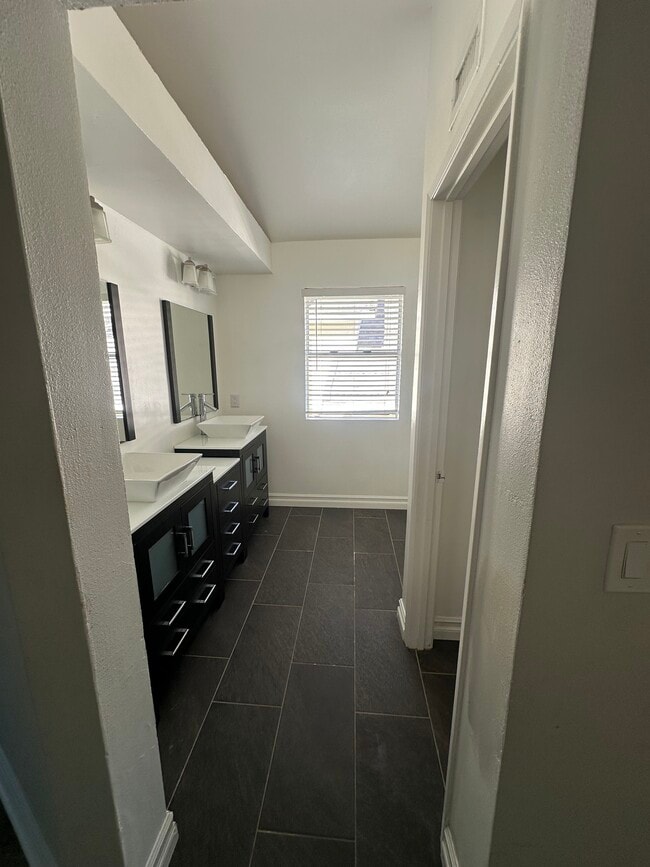 Building Photo - 14824 Gable Ridge Rd