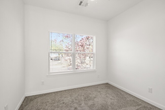 Building Photo - 8302 Tidwell Rd