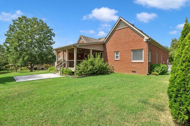 Building Photo - Welcome to this charming all-brick rental ...