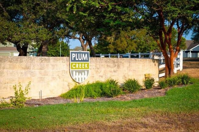 Building Photo - Enchanting 4 Bedroom home located in Plum Creek!