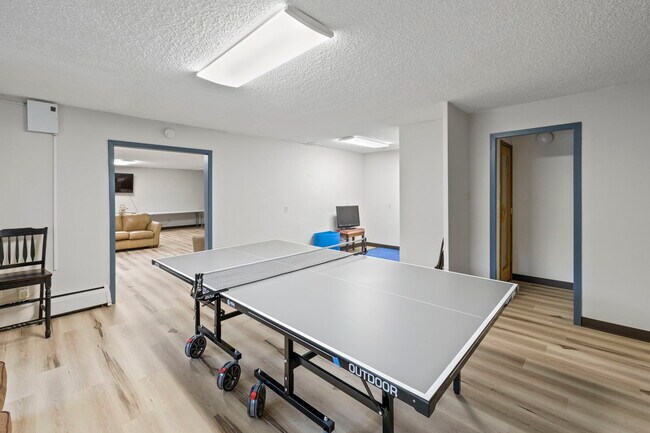 Building Photo - 900 Saturn Dr
