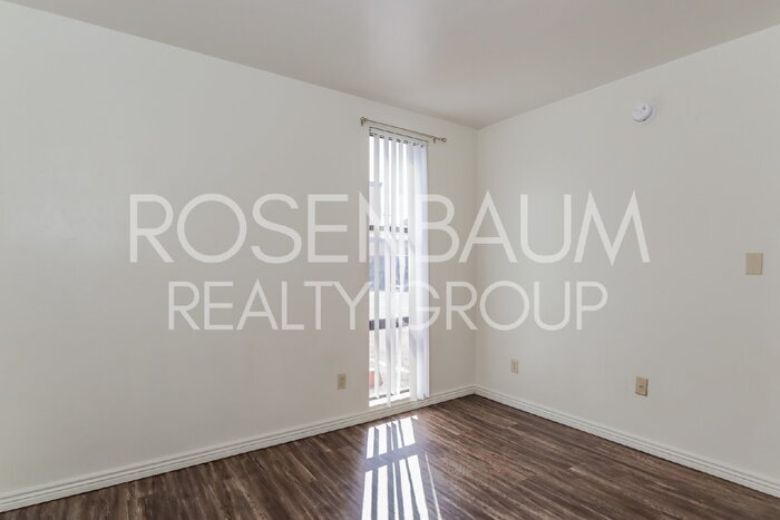 Building Photo - 770 N Dodge Blvd