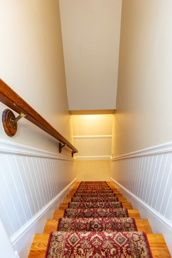 Building Photo - 3 Barclay Sq