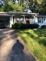 Building Photo - 2876 Cohassett Ln