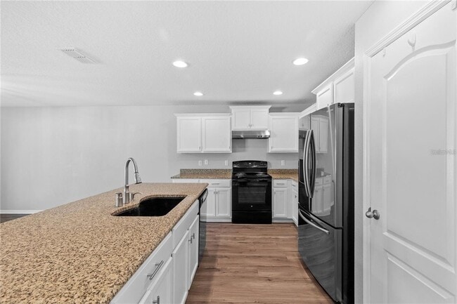 Building Photo - 10602 Massimo Dr