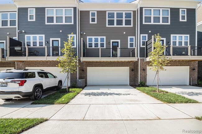 Building Photo - 43071 Atwood Ave