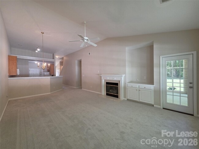 Building Photo - 4730 Willow Glen Rd