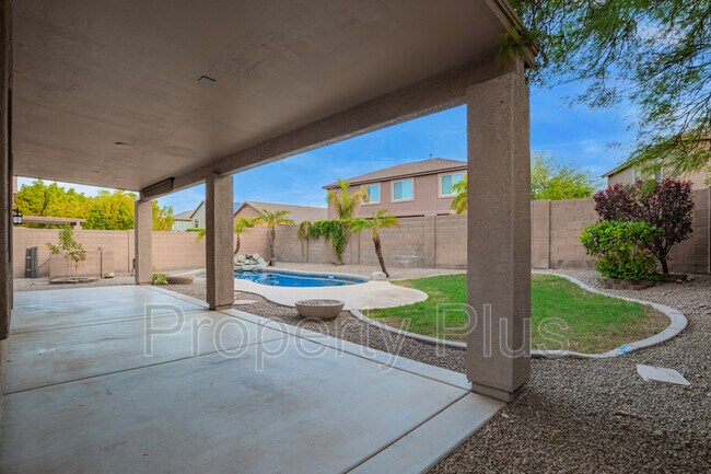 Building Photo - 8355 W Molly Ln