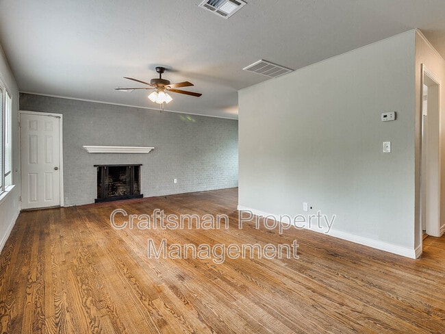 Building Photo - 1414 Oxford Way