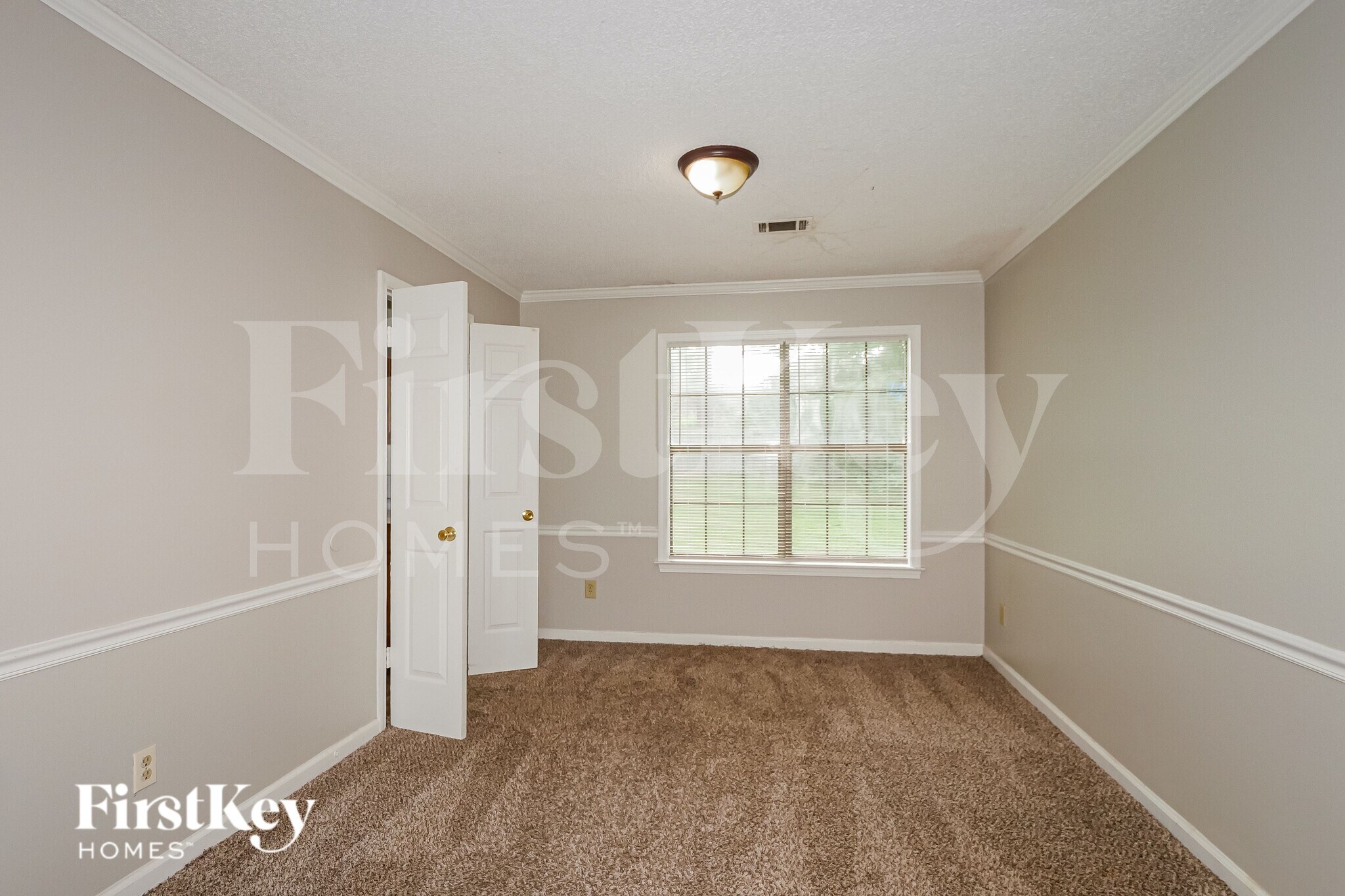 Building Photo - 2428 Green Glen Dr