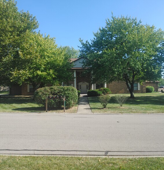 Primary Photo - 1276 Robbins Run Ct