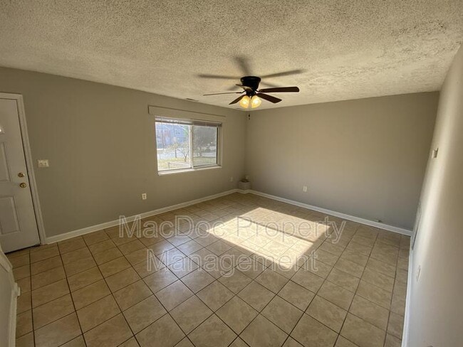 Building Photo - 733 Bellows Ave