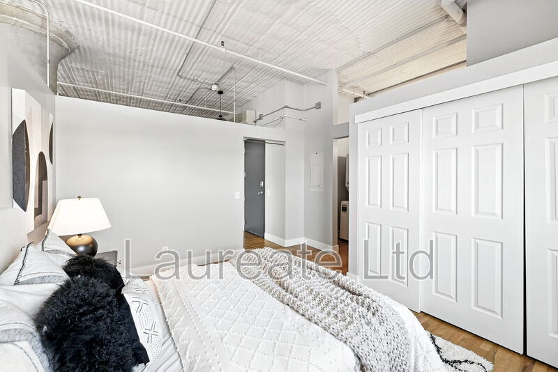 Building Photo - 2261 Blake St