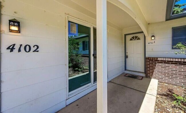Building Photo - MOVE IN SPECIAL! 3-bedroom Rancher in Coun...
