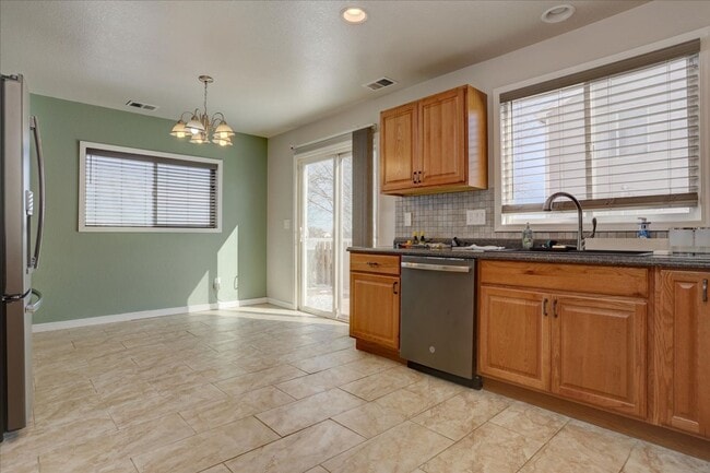 Building Photo - Updated 3bed/2bath on private culdesac in Thornton!!