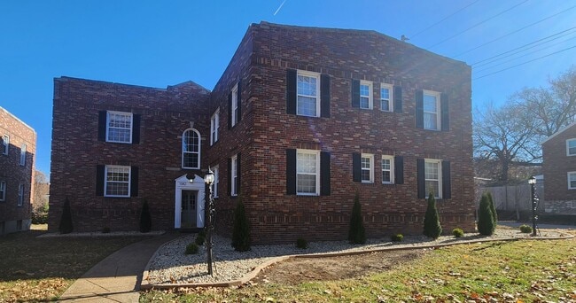 Building Photo - 1026 Sanford Ave