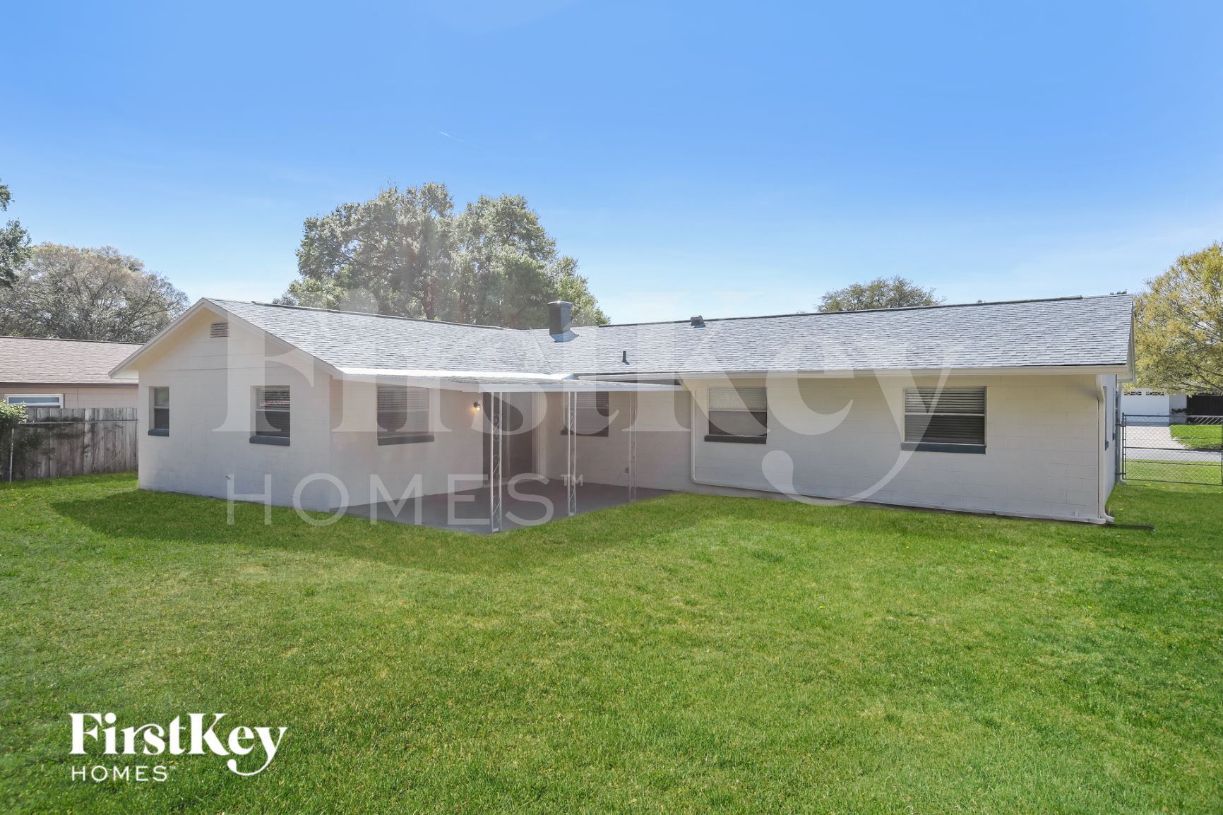 Building Photo - 7033 Crestlake Dr