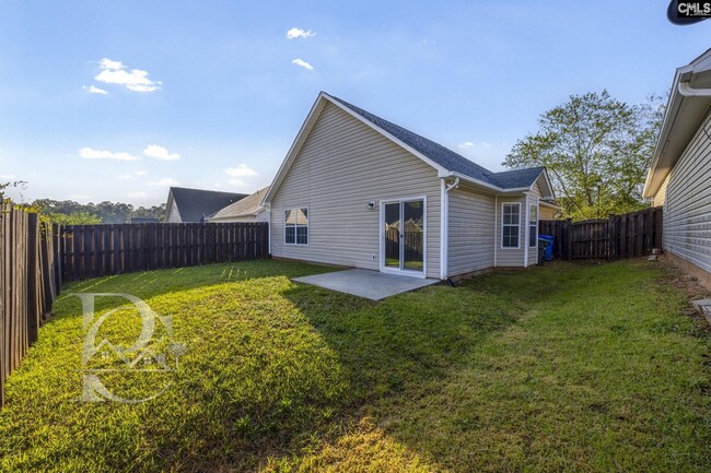 Building Photo - 815 Chablis Dr