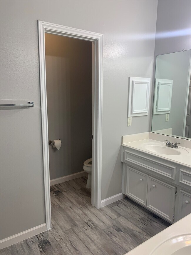 Building Photo - 18418 Sailfish Cove Dr