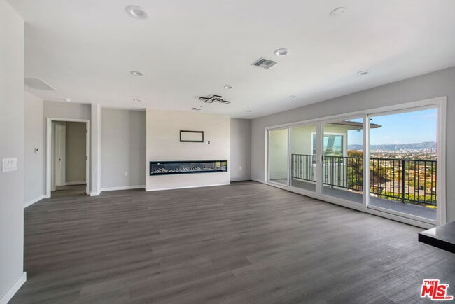 Building Photo - 4151 Don Mariano Dr