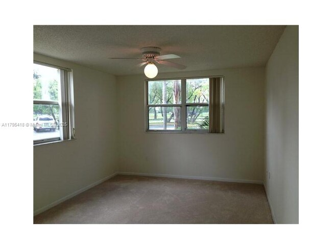 Building Photo - 8343 Lake Dr