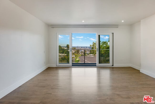 Building Photo - 1404 Devlin Dr