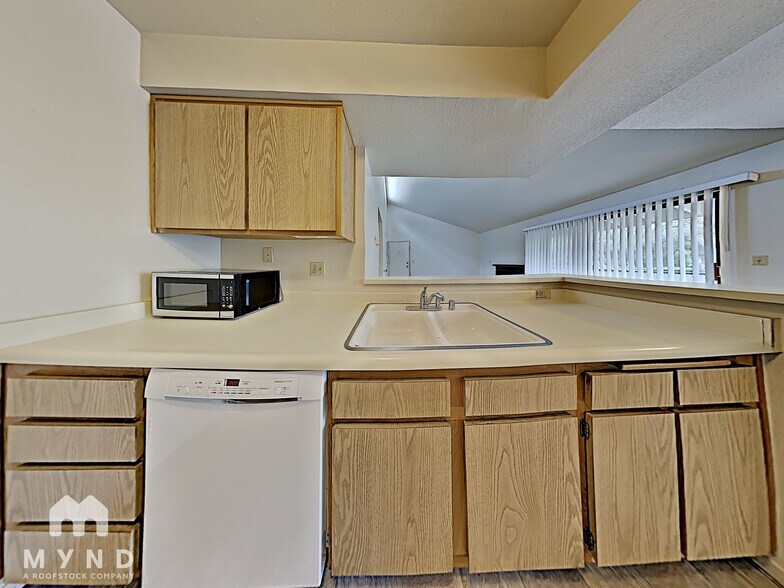 Building Photo - 2624 Sunny Slope Dr