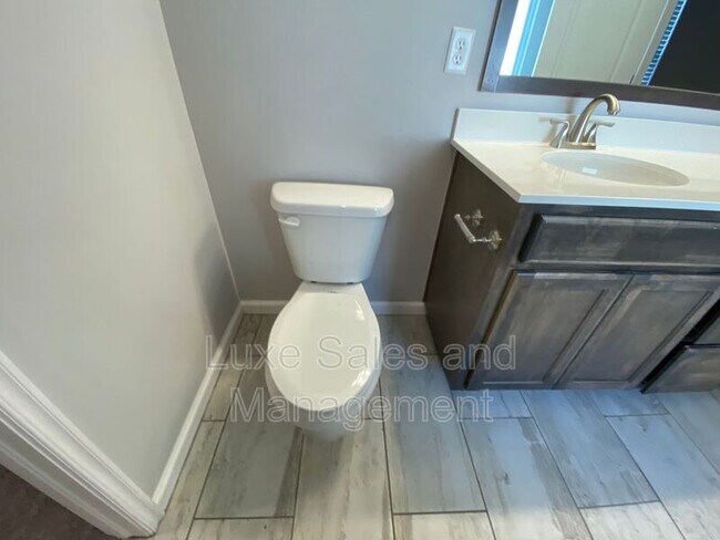 Building Photo - 8513 NW 77th Pl