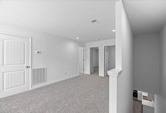 Building Photo - Available Now: New Three Bedroom Townhouse in Woodruff SC!