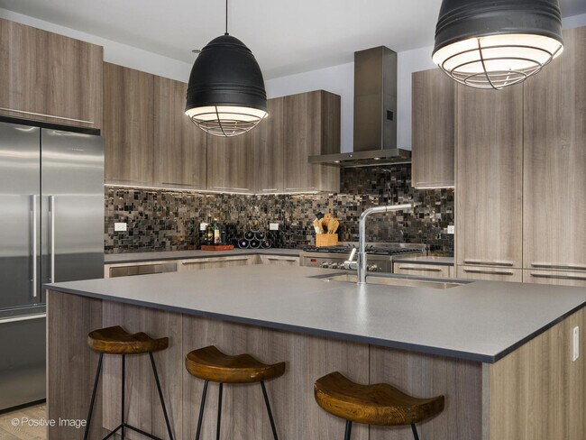 Building Photo - 111 S Peoria St