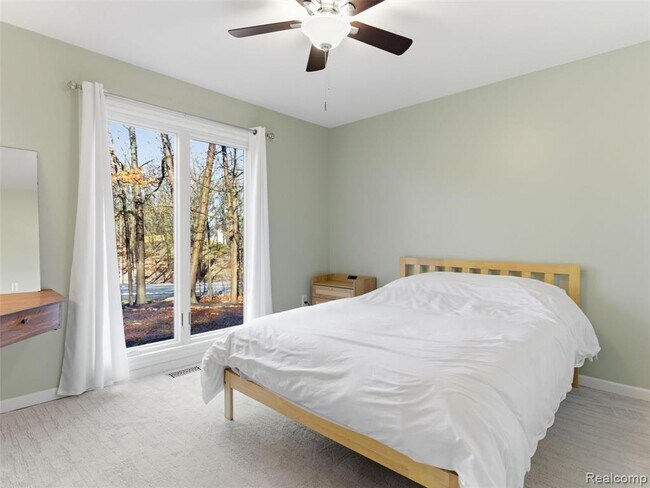 Building Photo - 4495 Maybee Rd