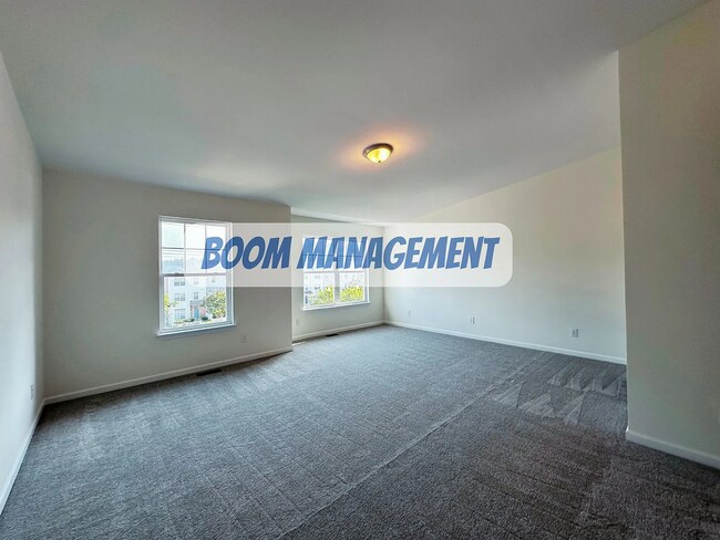 Building Photo - 331 Gilman Ln