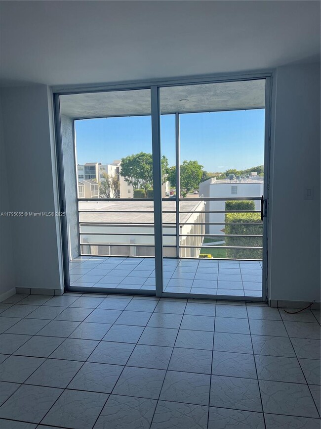 Primary Photo - 14170 SW 84th St