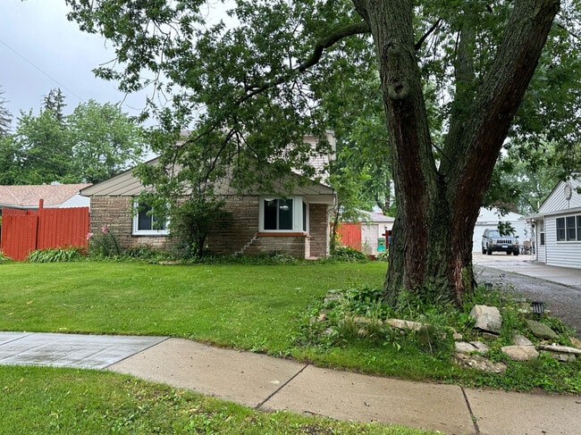 Primary Photo - 10029 Harnew Rd E