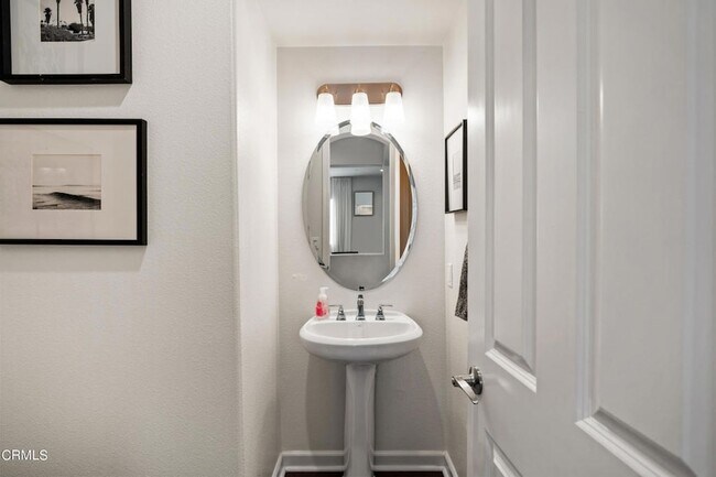 Building Photo - 1560 Thorpe Trl