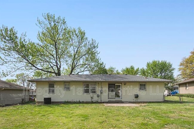 Building Photo - 9512 W 56th Terrace