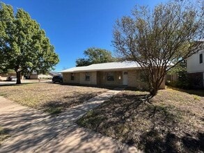 Building Photo - 8709 Donna Gail Dr