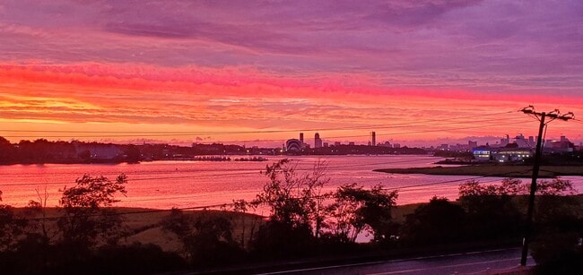 Building Photo - 142 Quincy Shore Dr