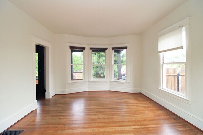 Building Photo - 7126 N Lombard St