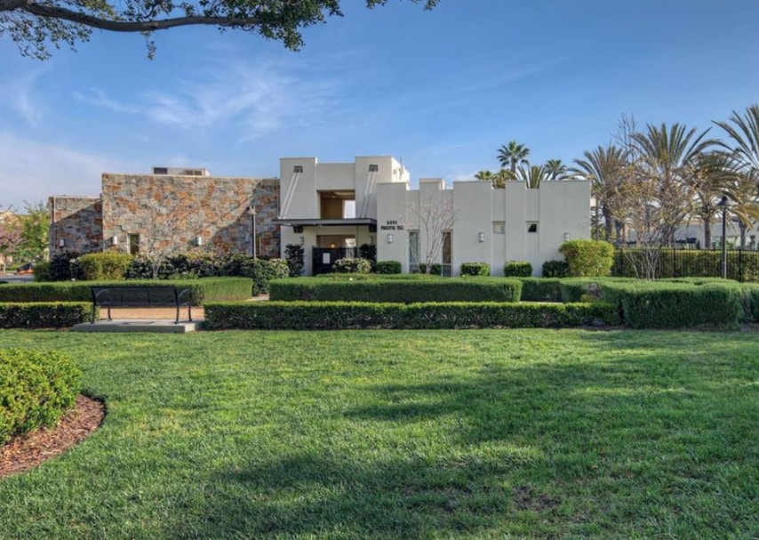 Building Photo - 5533 Palm Dr