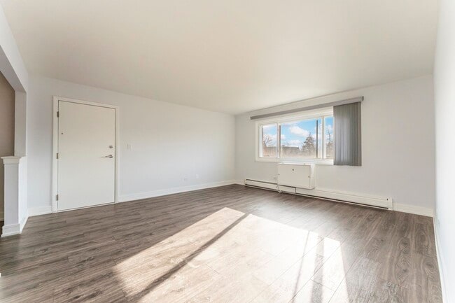 Building Photo - 1003 Argyle St