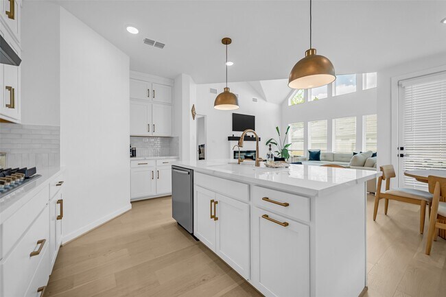 Building Photo - 8211 Boundary Waters Dr