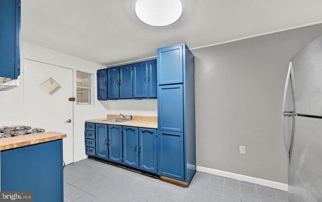 Building Photo - 1016 Foxcroft Ln