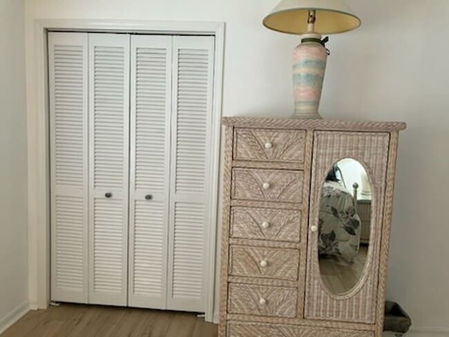 Building Photo - Home