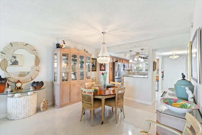 Building Photo - 3224 S Ocean Blvd