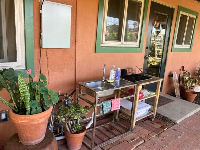 Building Photo - 8301 Zitola Ter