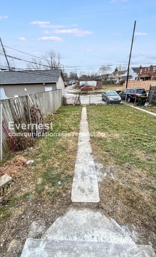 Building Photo - 2545 Sullivant Ave