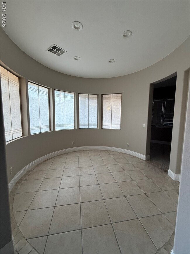 Building Photo - 10027 Flokton Ave