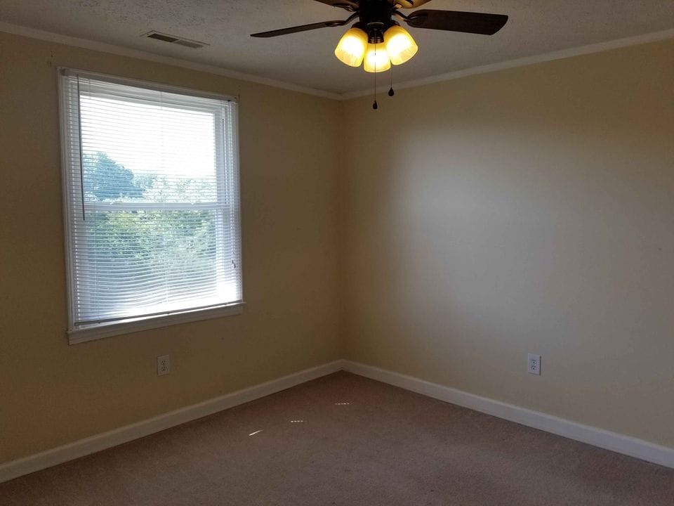 Bedroom - 225 Baugh Ln NE